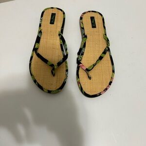 Vera Bradley Green Floral Sandals Size L